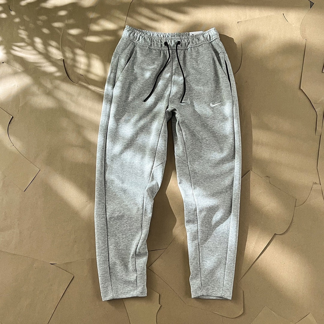 אפור - Nike Classic pants
