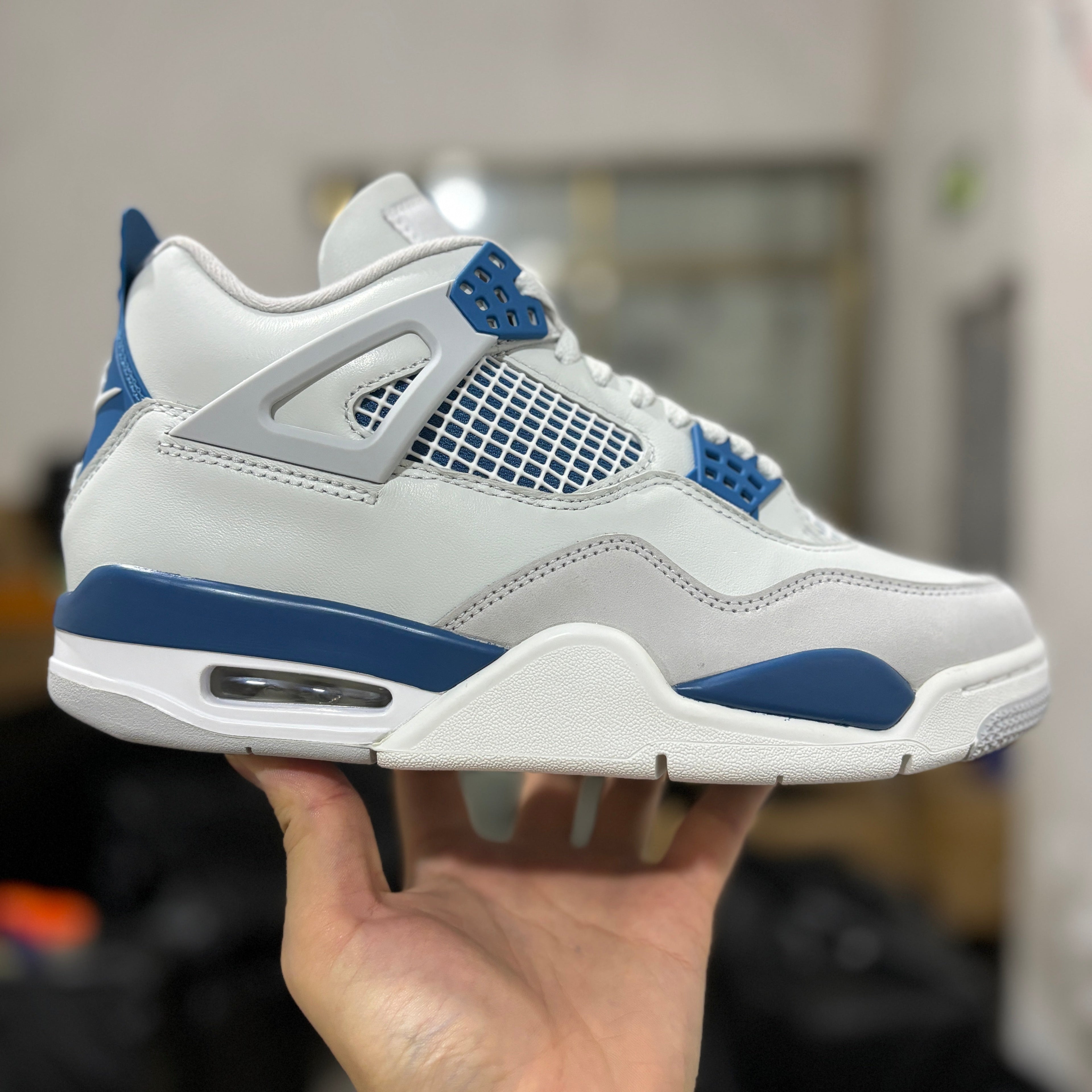 Air Jordan 4 Retro OG Military Blue