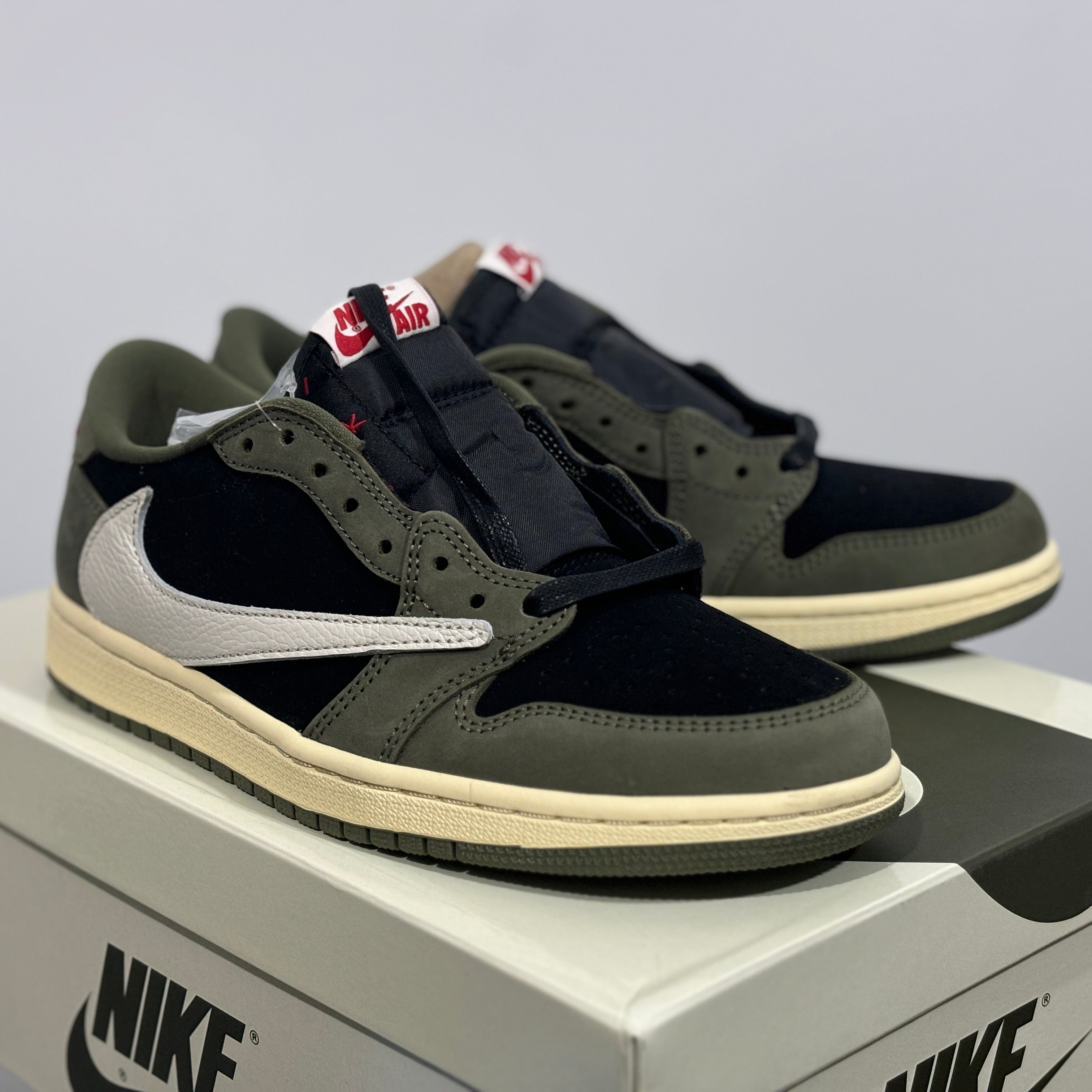 AJ 1 Retro SP Travis Scott - Olive