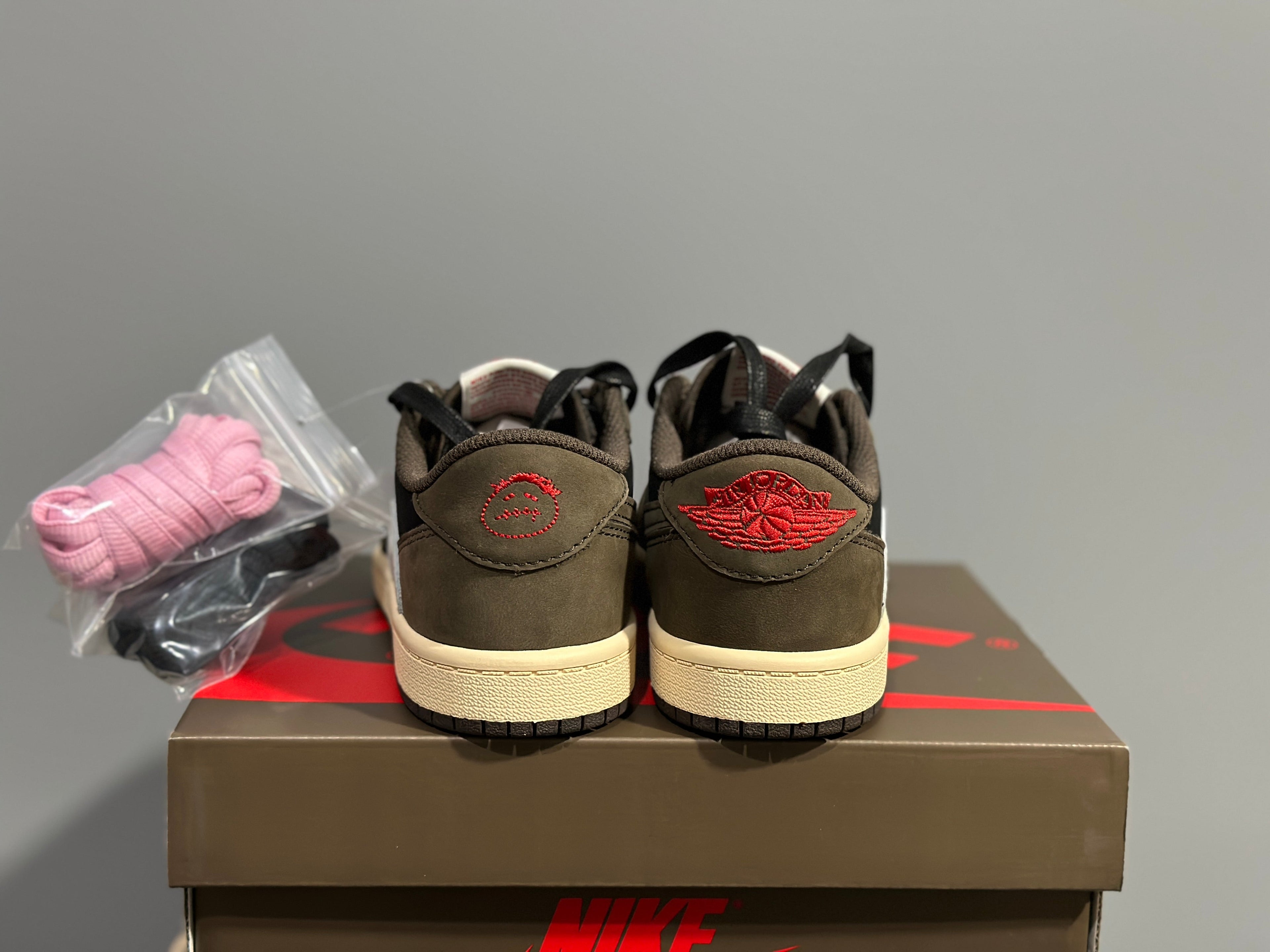 AJ 1 Retro Low OG SP x Travis Scott