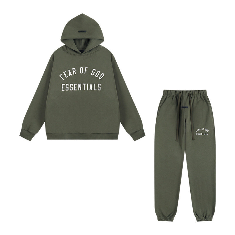 ירוק זית - FOG Essentials Tracksuit