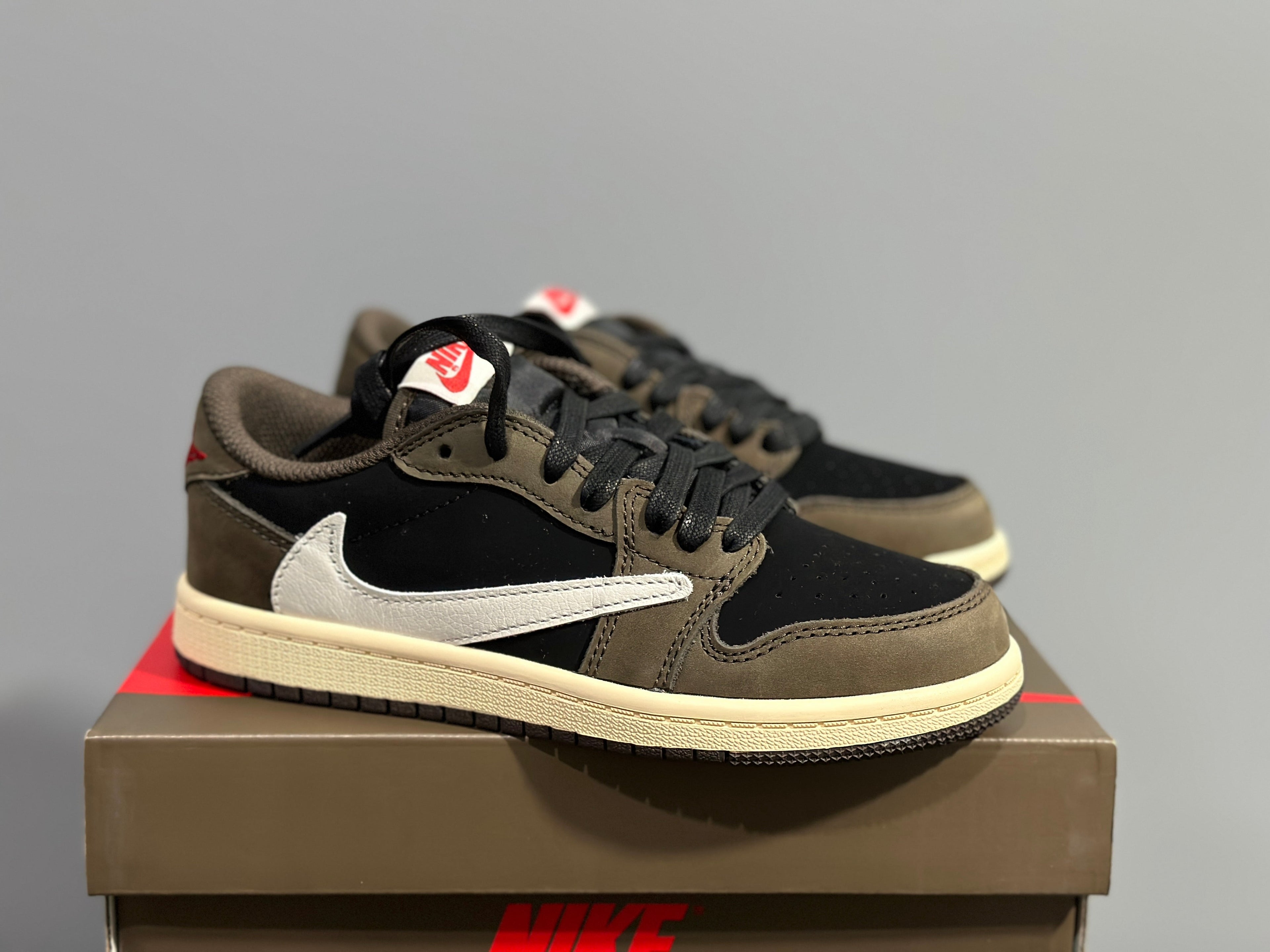 AJ 1 Retro Low OG SP x Travis Scott