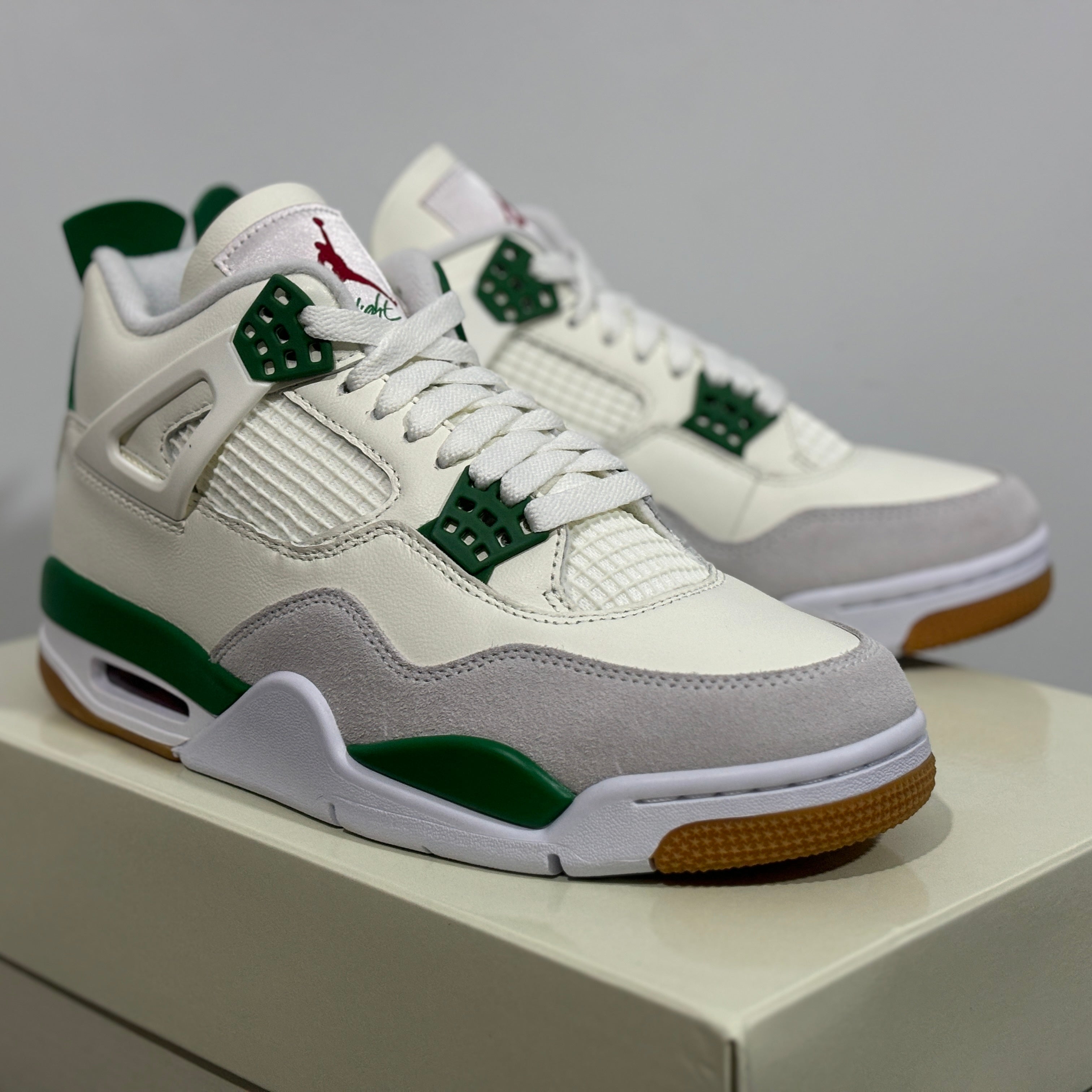 Nike Air Jordan 4 - Lucky Green