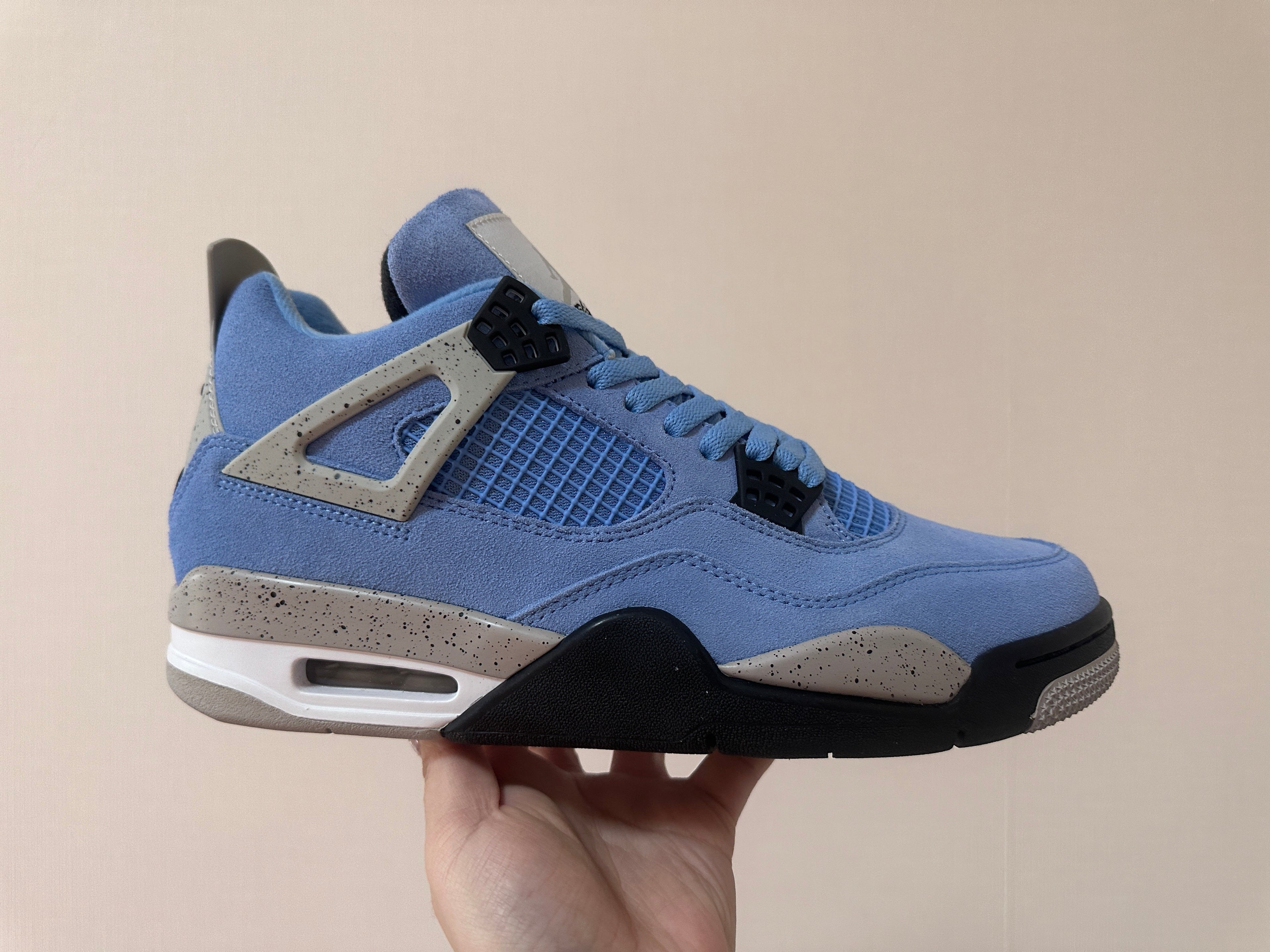 Air Jordan 4  University Blue