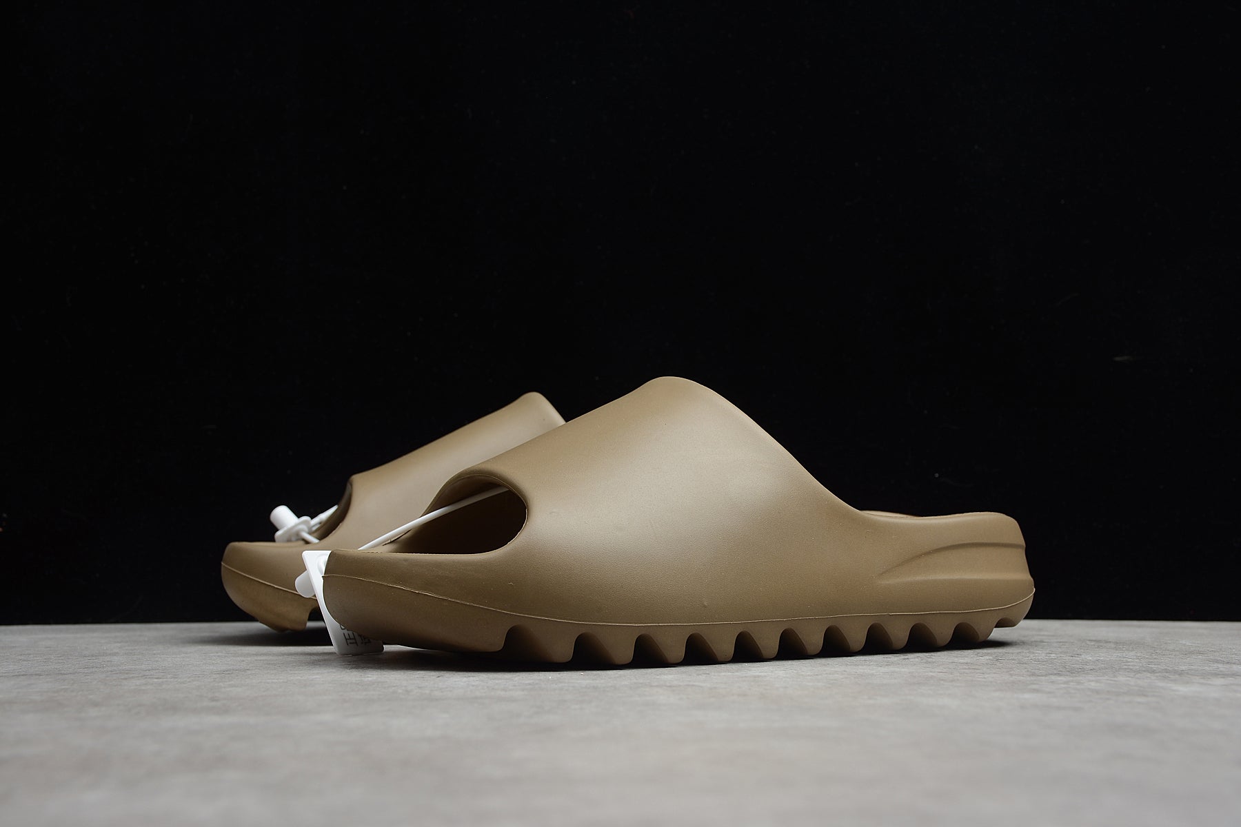 Yeezy Slides - חום