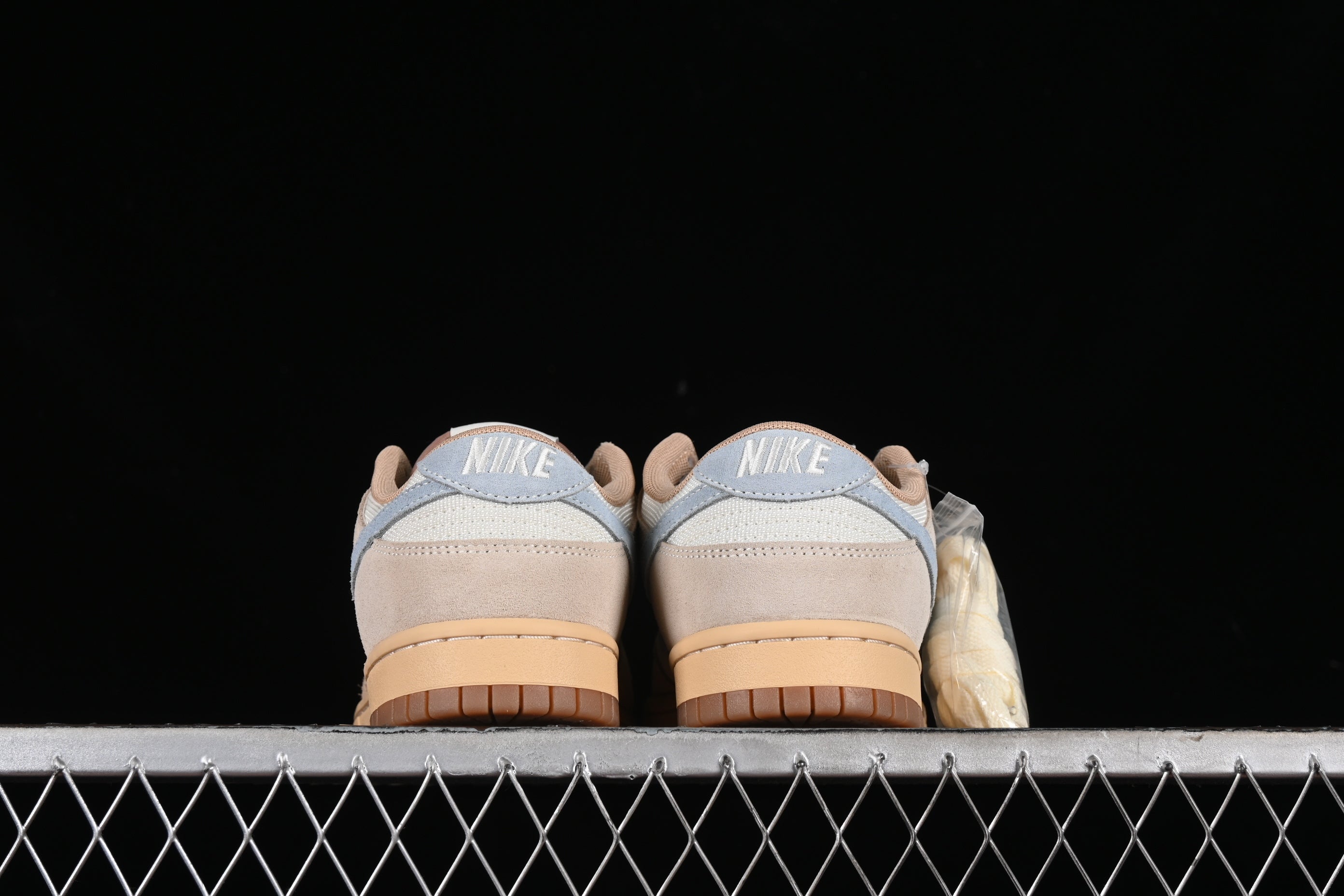 Nike Dunk Low - Teddy Bear