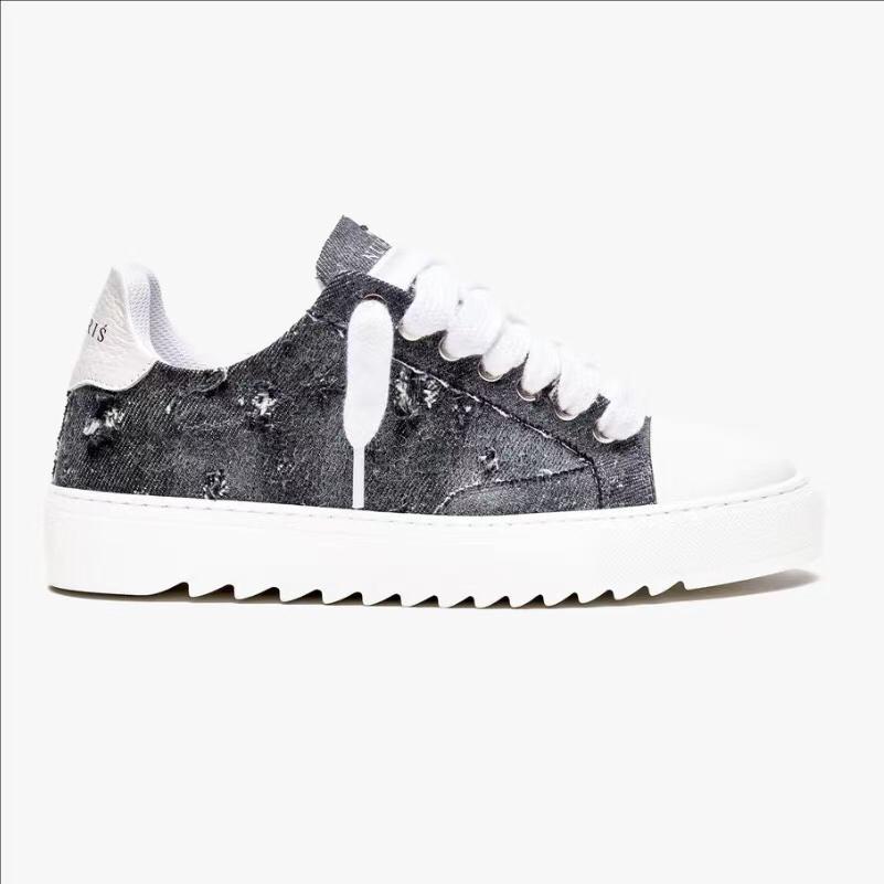 NUMERIS Shoes - אפור / לבן