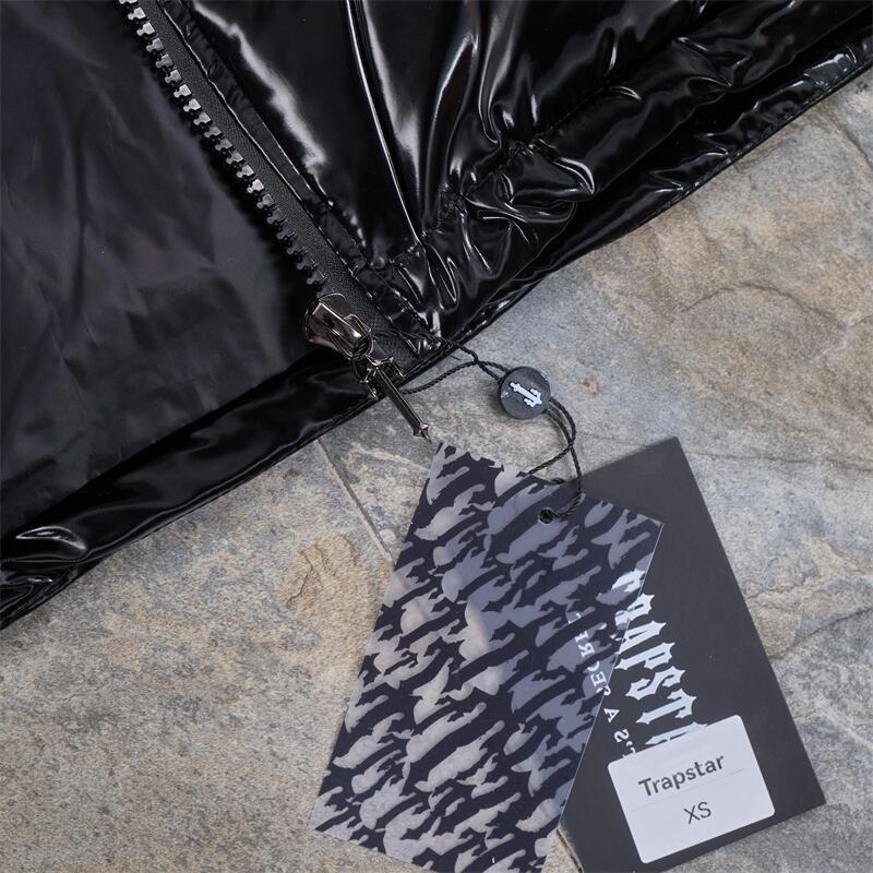 Trapstar coat - black