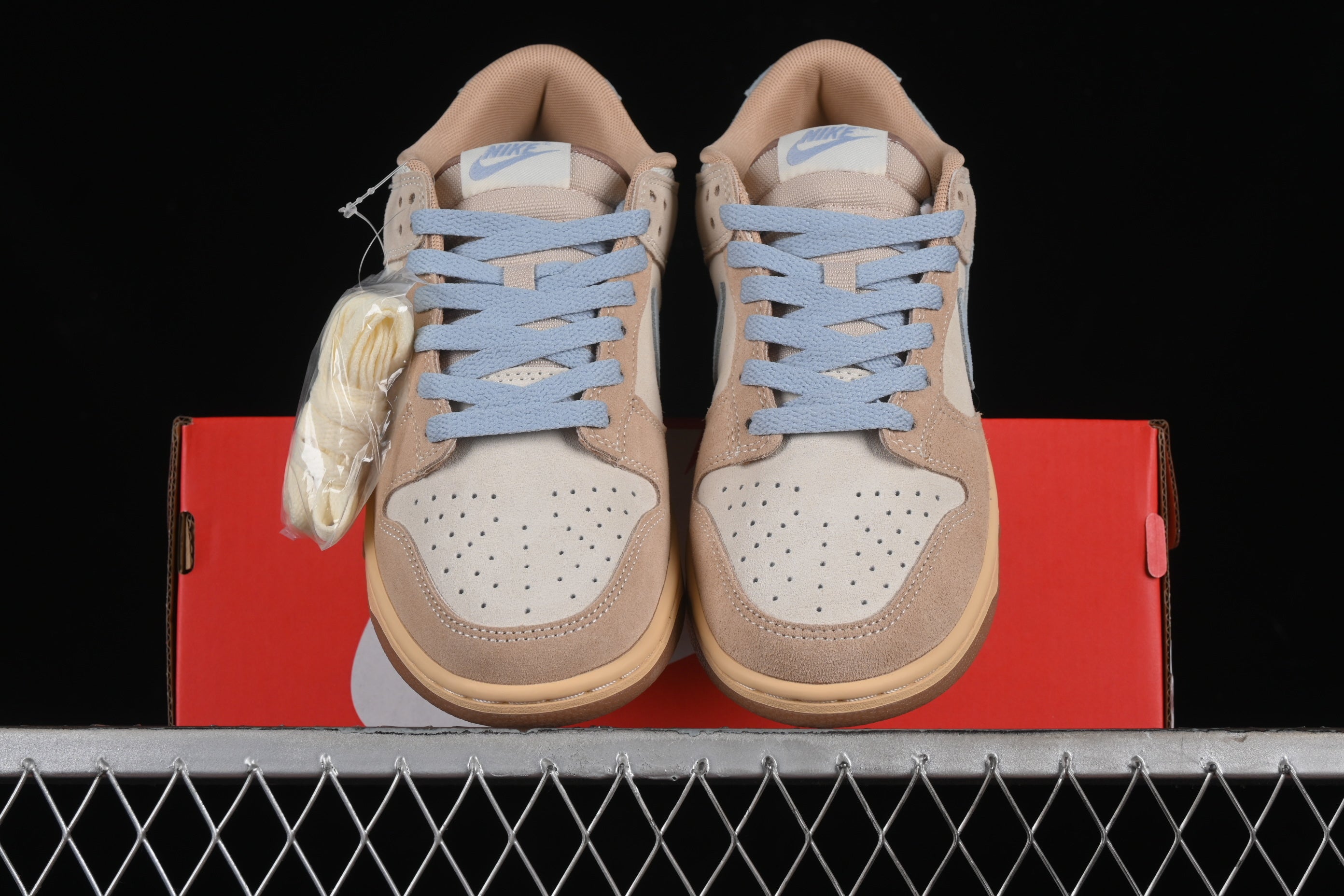 Nike Dunk Low - Teddy Bear