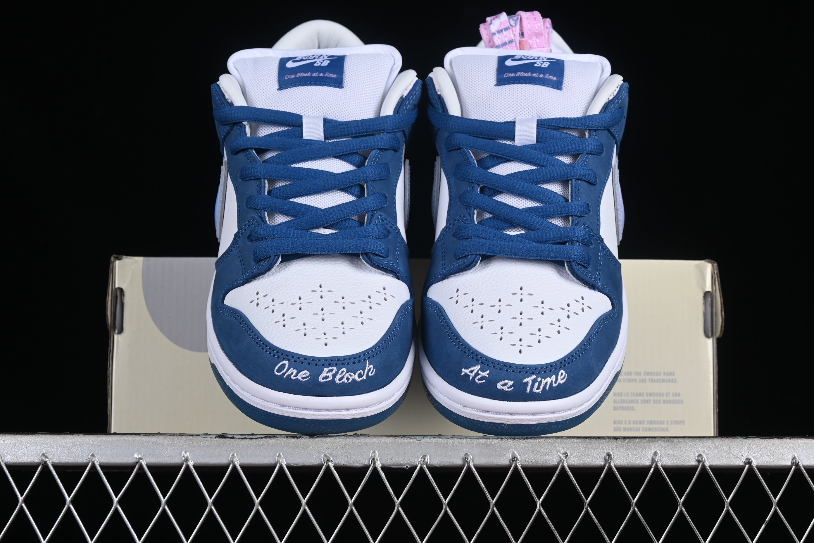 Nike SB Dunk - Born X Raised