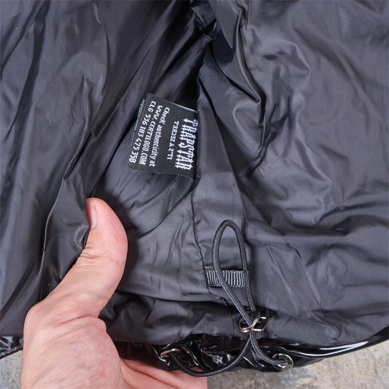 Trapstar coat - black
