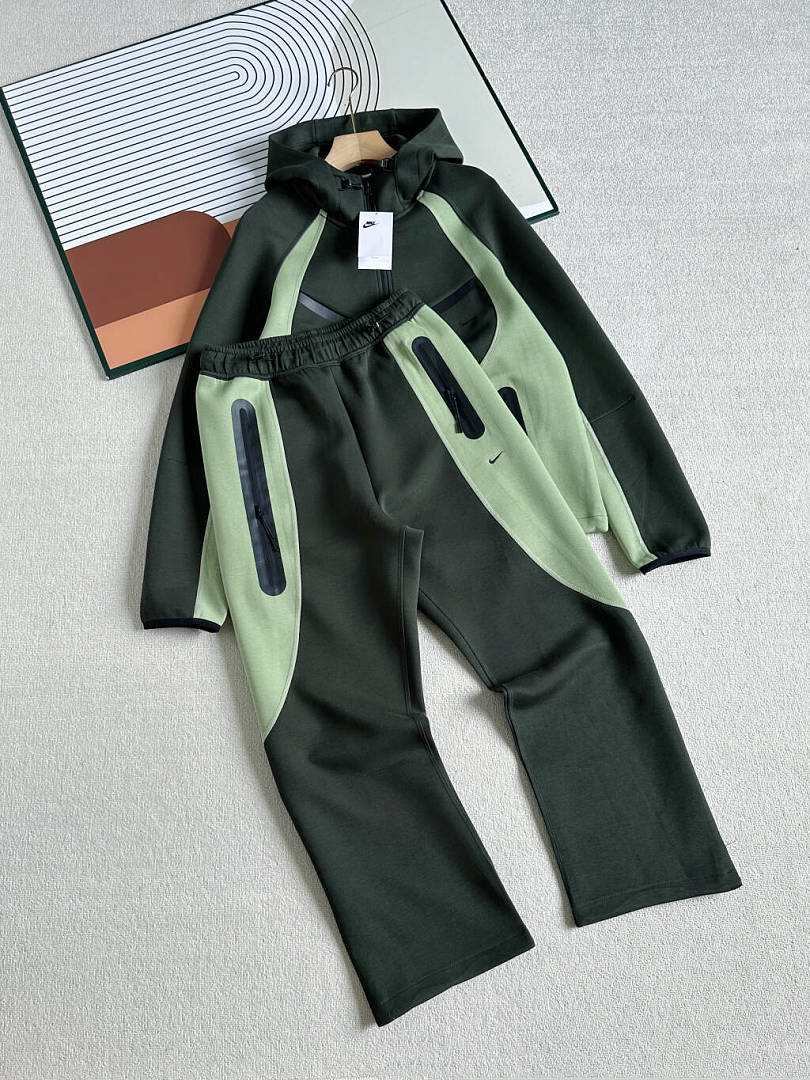 Nike Tech Fleece Set - Dark Green/Sage