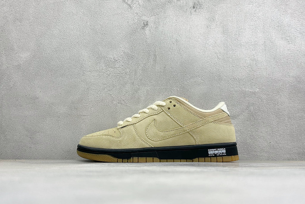 Nike SB Dunk Low - Sand Suede