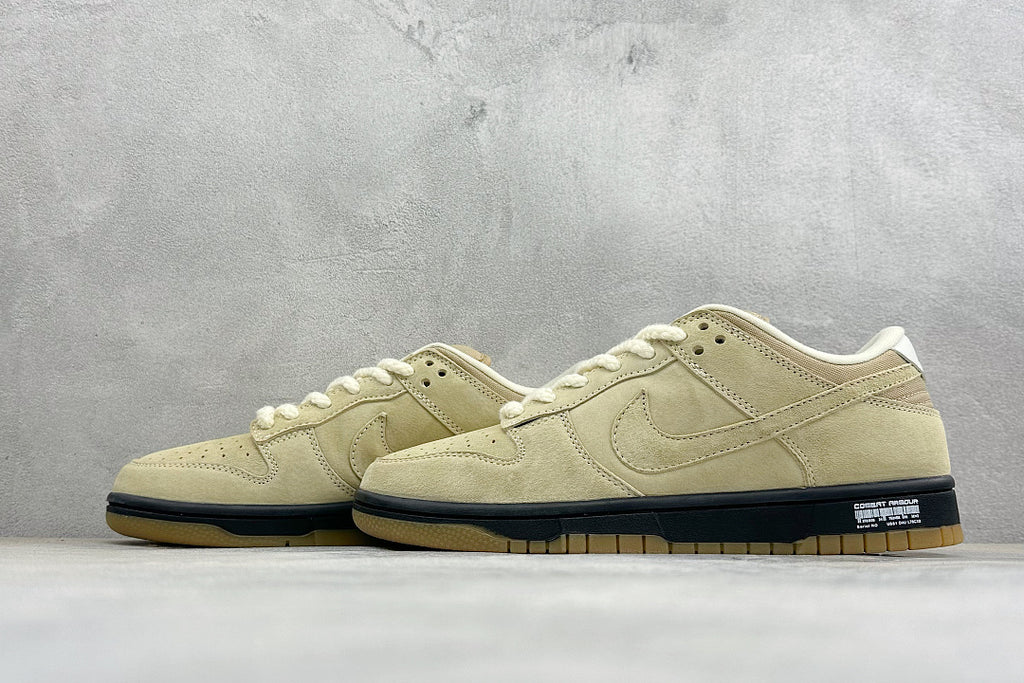 Nike SB Dunk Low - Sand Suede