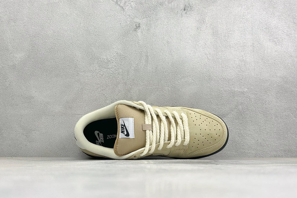 Nike SB Dunk Low - Sand Suede
