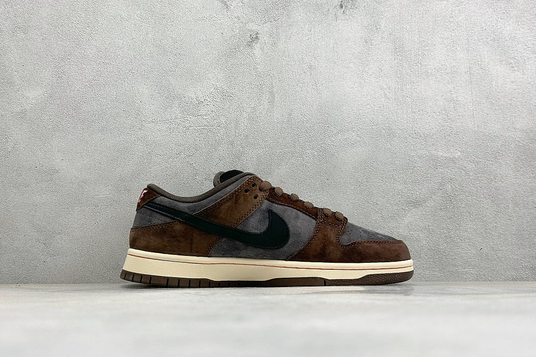 Nike SB Dunk Low - Brown Grey Suede