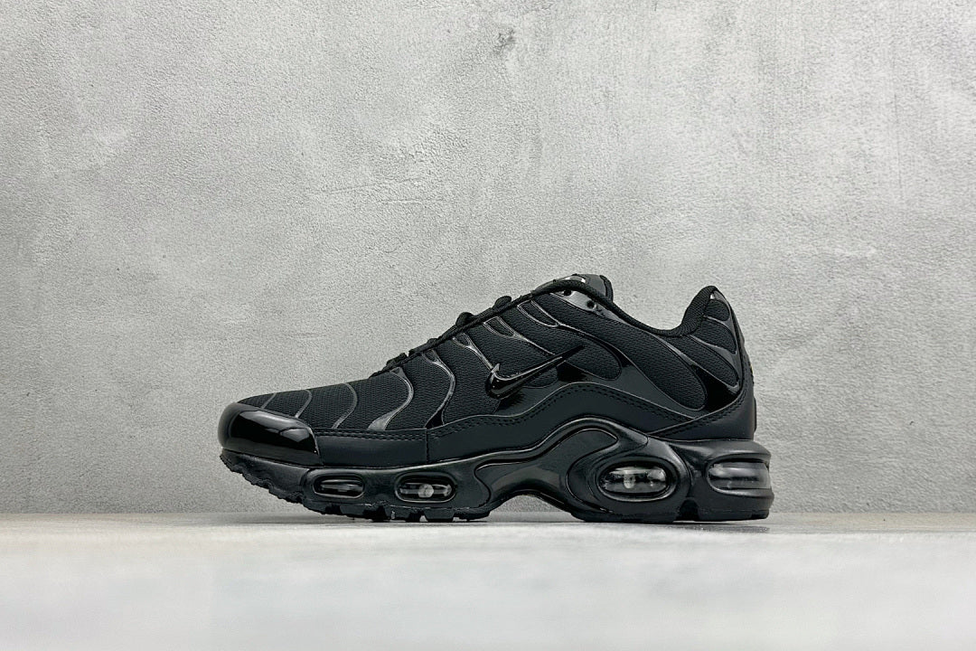 Nike Air Max Plus TN - Triple Black